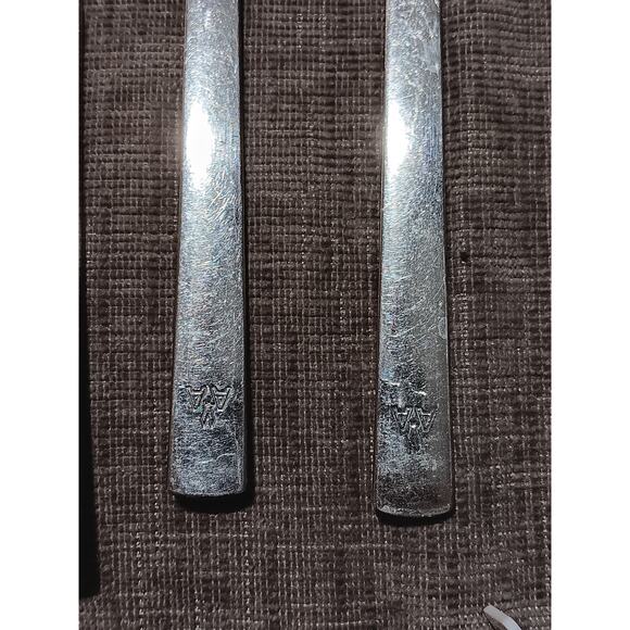 American Airlines Flatware Silverware Diff Font 9 Pieces 7 Forks 1 Knife 1 Spoon - Picture 4 of 5